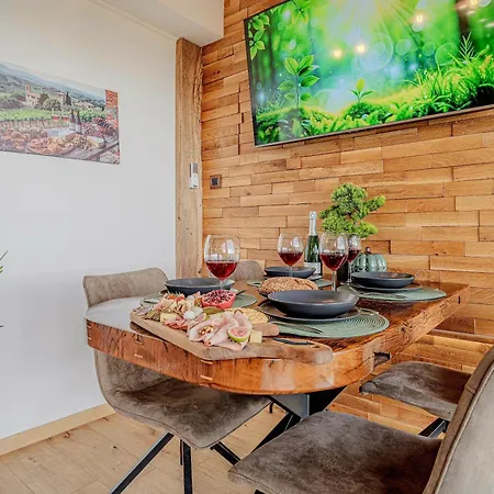 Vineyard Pri Mali Luzi * Trebelno